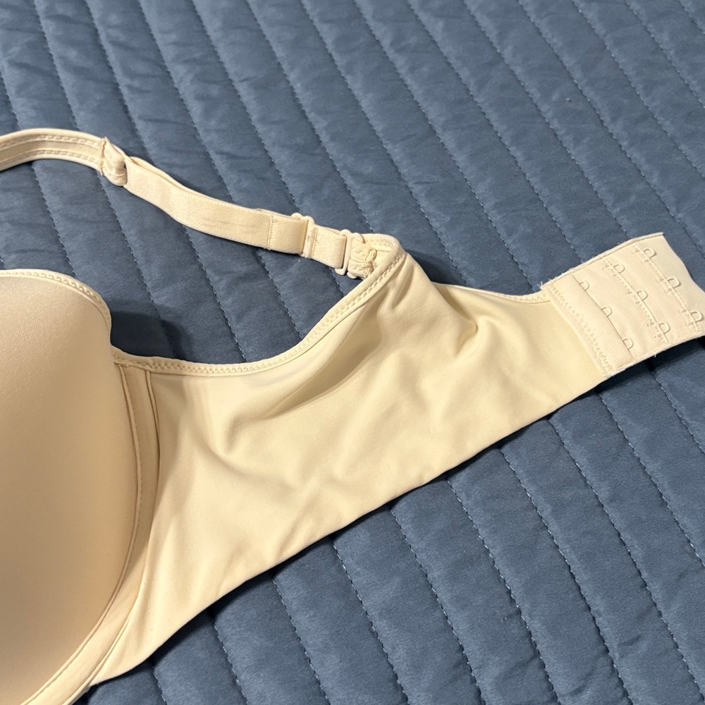 Bali 42B bra, nude, NWOT - Picture 4 of 9